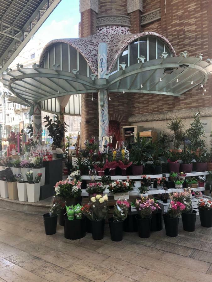 Colon Market Downtown Valence Extérieur photo
